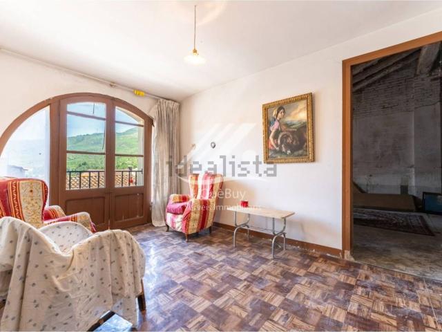 Chalet, Valls