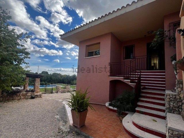 Chalet, Valls