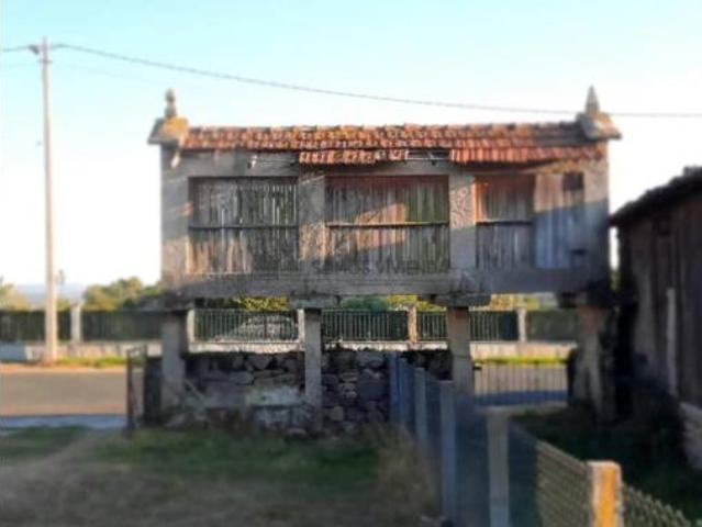 Chalet Venta Coles, Coles Capital