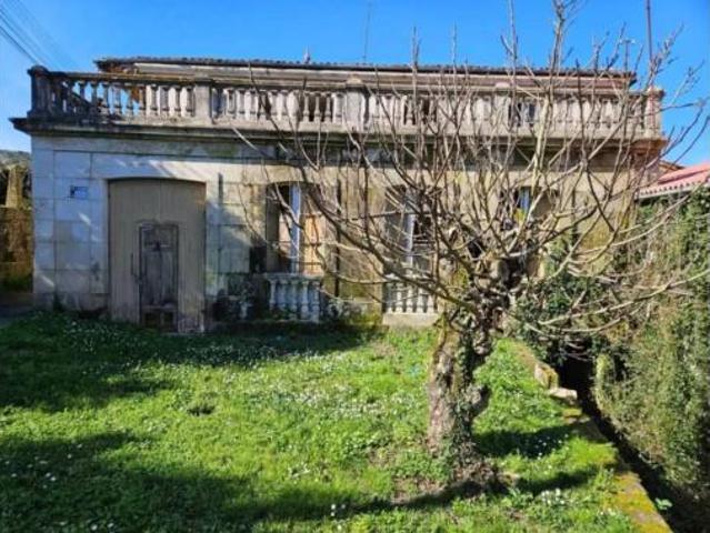 Chalet Venta Coles, Coles Capital