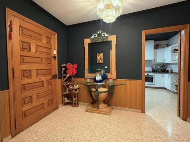 Chalet Venta Coles, Coles Capital
