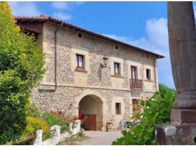 Chalet Venta Colunga, Gobiendes