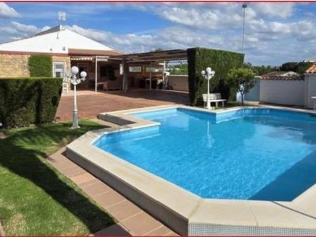 Chalet Venta Córdoba Capital, Periurbano Este Santa Cruz
