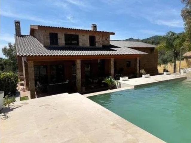 Chalet Venta Córdoba Capital, Santa Rosa Valdeolleros