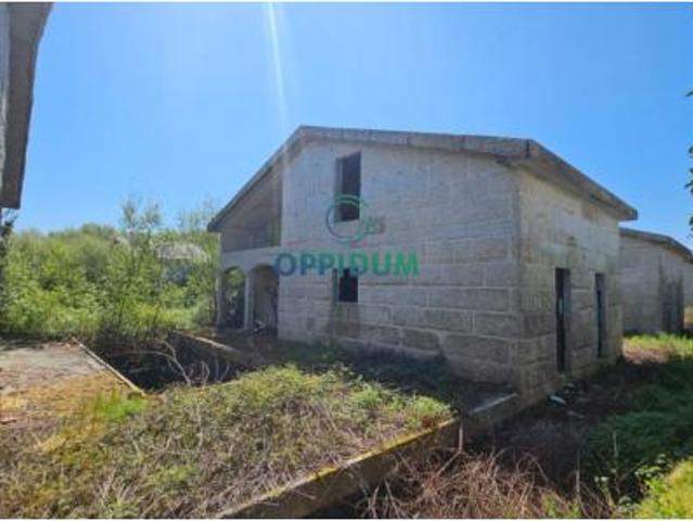 Chalet Venta Coristanco, A Iglesia Trama de Bergantiños