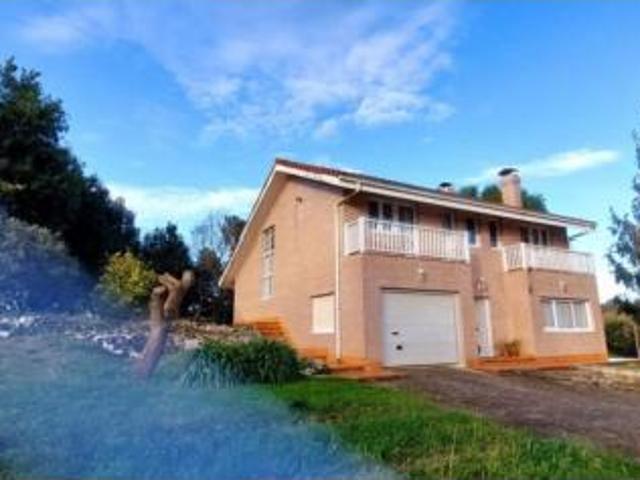 Chalet Venta Camargo, Centro Urbano