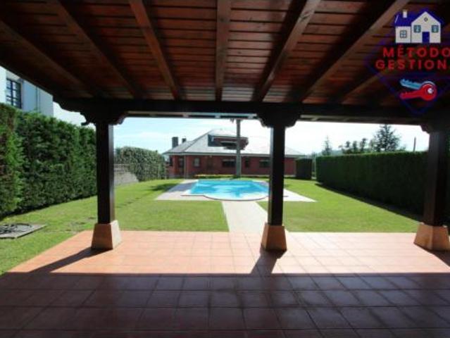 Chalet Venta Camargo, Herrera