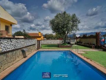 Chalet Venta Canovelles, Canovelles
