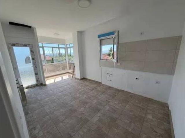Chalet Venta Cartelle, Cartelle Capital