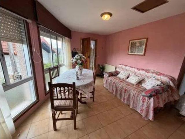 Chalet Venta Cartelle, Cartelle Capital