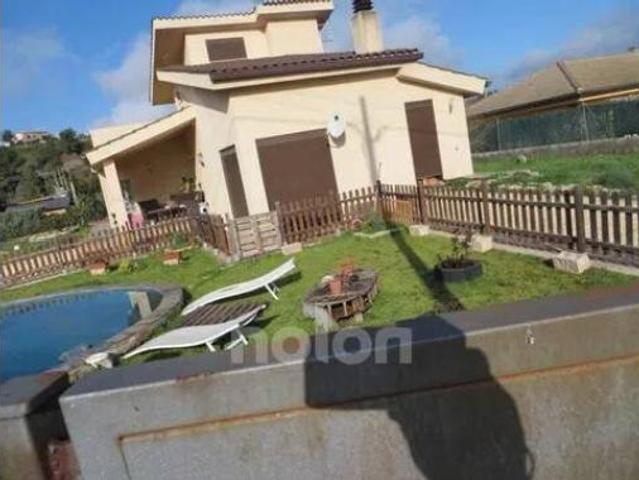 Chalet Venta Castellbell i el Vilar, Can Serra i Pedró