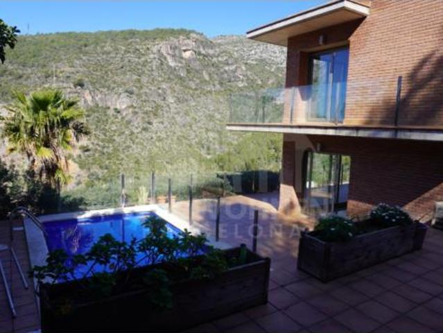 Chalet Venta Castelldefels, Zona Universitària Gran Via Mar Camí Ral