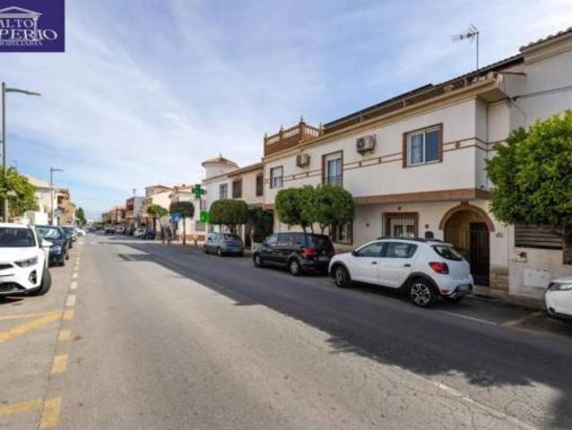 Chalet Venta Churriana de La Vega, Zona de San Cayetano Avenida Cristóbal Colón