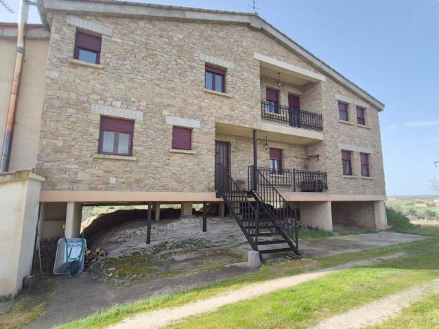 CHALET VENTA CIPÉREZ. Urbis te ofrece un chalet en venta en Cipérez, Salamanca