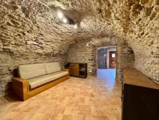 Chalet Venta Cruïlles, Monells i Sant Sadurní de l'Heura, Monells