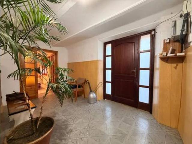 Chalet Venta Cruïlles, Monells i Sant Sadurní de l'Heura, Sant Sadurní de l'Heura
