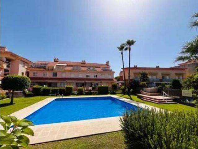 Chalet Venta Cubelles, Centre