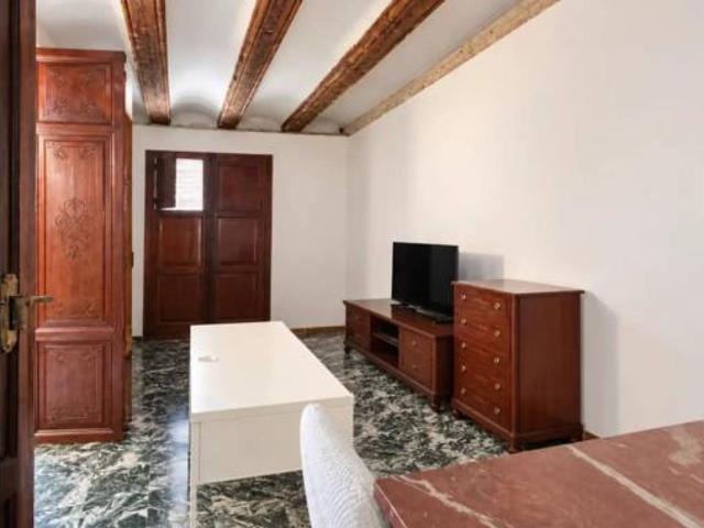 Chalet Venta Cullera, Centre Urbà