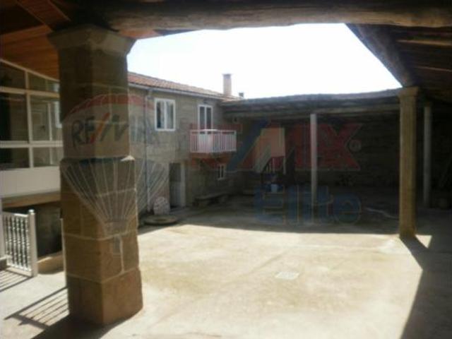 Chalet Venta A Peroxa, A Fiestra