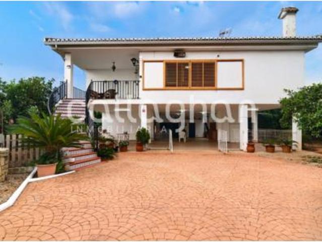 Chalet Venta Alzira, Zona Industrial Zona de l'Estació La Garrofera
