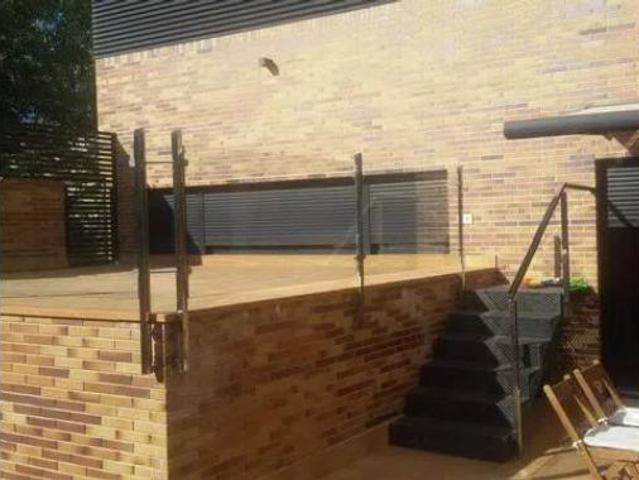 Chalet Venta Albacete Capital, Sepulcro Bolera Universidad Hermanos Falcó