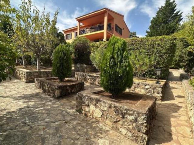 Chalet Venta Albalate de Zorita, Urbanización Nueva Sierra de Madrid