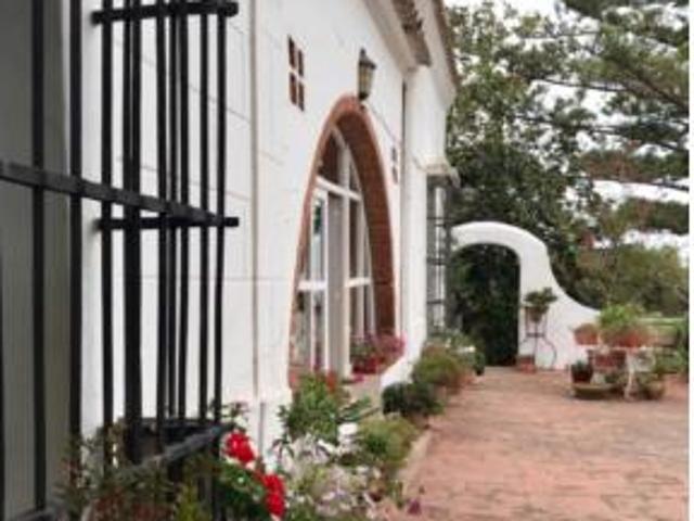Chalet Venta Algeciras, El Pelayo Parques Naturales