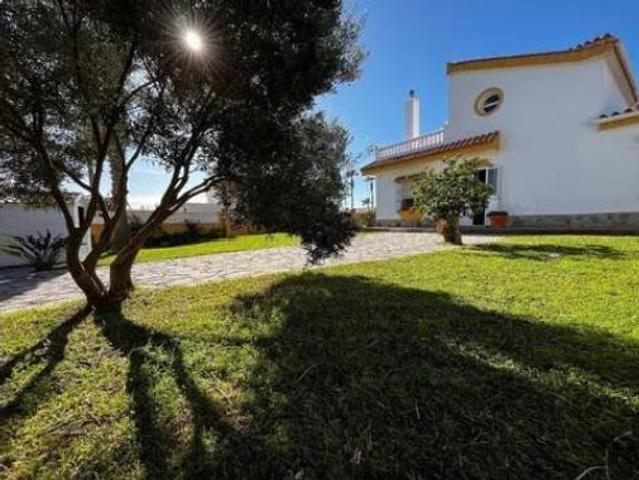 Chalet Venta Algeciras, El Pelayo Parques Naturales