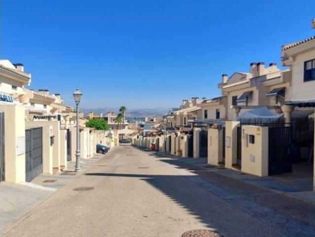 Chalet Venta Alhaurín de la Torre, Capellanía Retamar