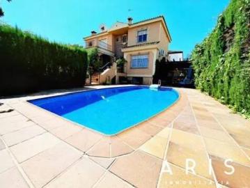 Chalet Venta Alhaurín de la Torre, Capellanía Retamar