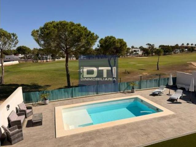 Chalet Venta Aljaraque, Corrales