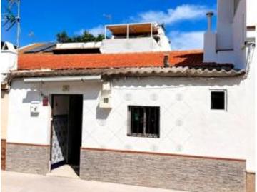 Chalet Venta Aljaraque, Corrales