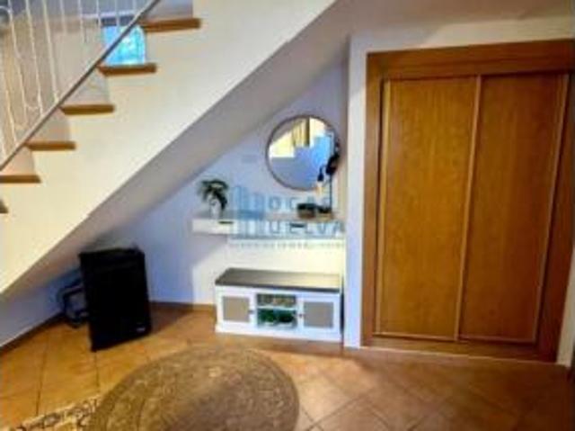 Chalet Venta Aljaraque, Corrales