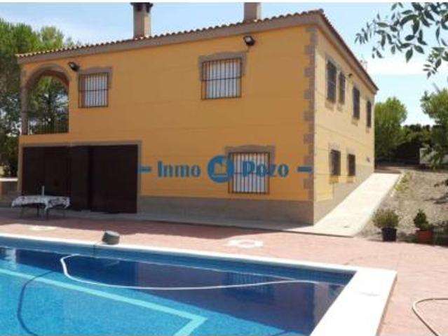 Chalet Venta Almendralejo, Almendralejo