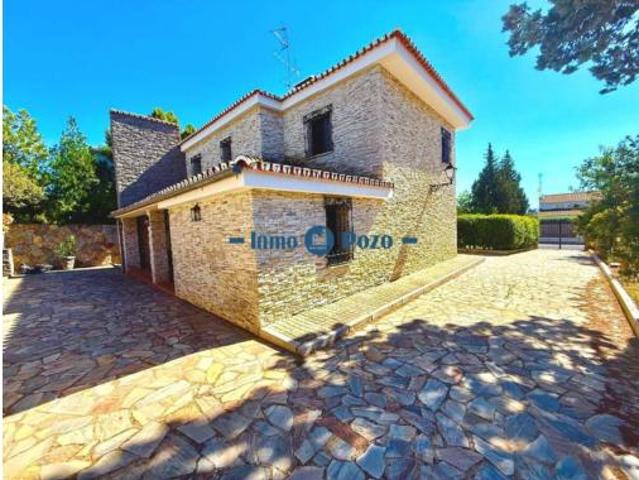 Chalet Venta Almendralejo, Almendralejo