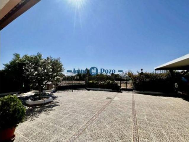 Chalet Venta Almendralejo, Almendralejo