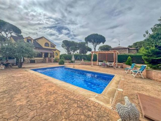 Chalet Venta Almorox, Almorox