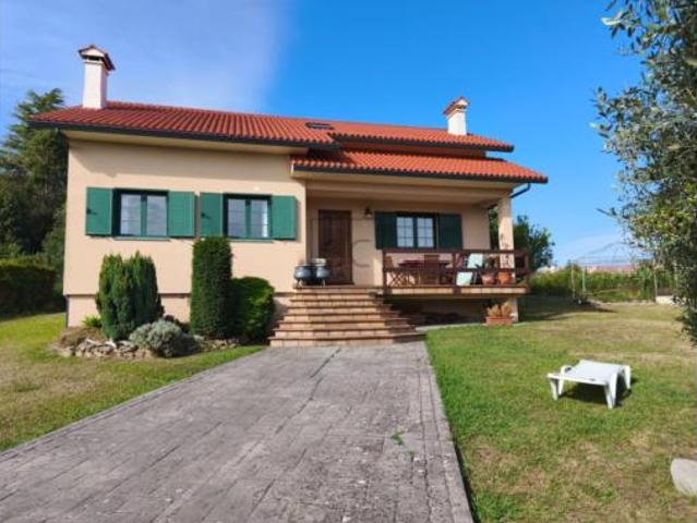 Chalet Venta Ares, Redes