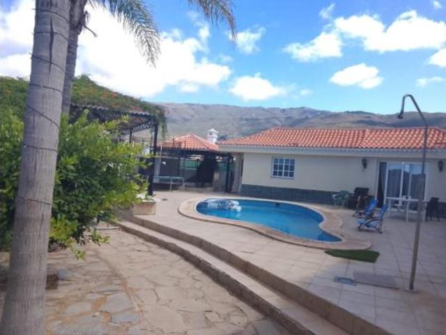 Chalet Venta Arona, Buzanada Valle de San Lorenzo Cabo Blanco
