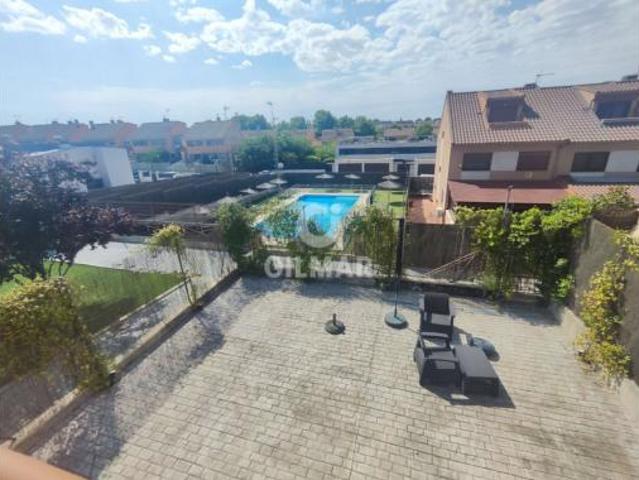 Chalet Venta Arroyomolinos, Castañeras