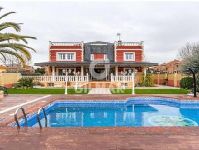 Chalet Venta Arroyomolinos, Castañeras