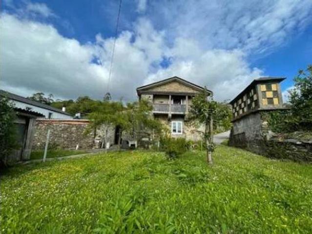 Chalet Venta As Somozas, A Igrexa As Somozas