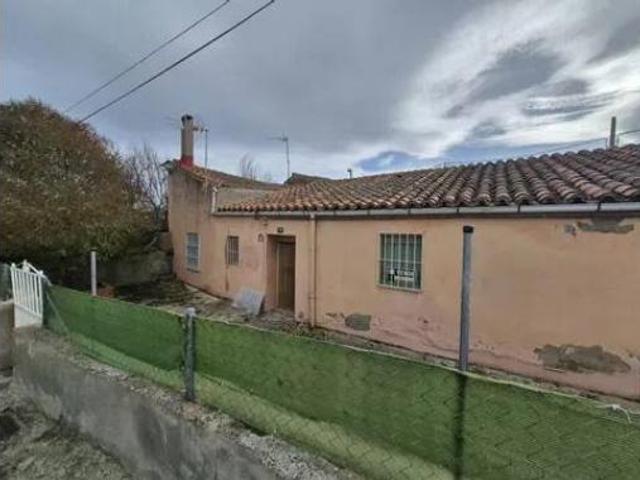 Chalet Venta Ávila Capital, Cuatro Postes