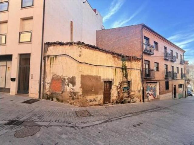 Chalet Venta Ávila Capital, Santo Tomás Universidad