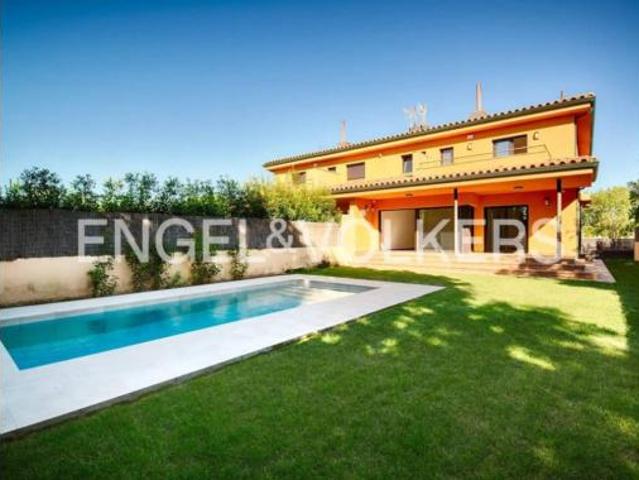 Chalet Venta Avinyonet de Puigventós, Avinyonet de Puigventós