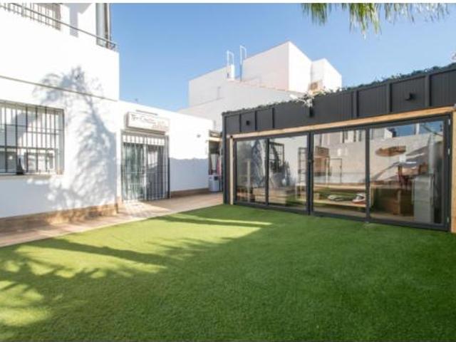 Chalet Venta Bormujos, Centro