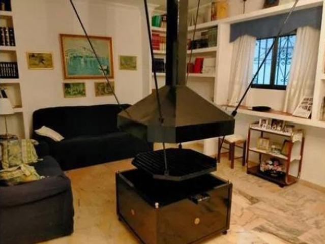 Chalet Venta Bormujos, Centro