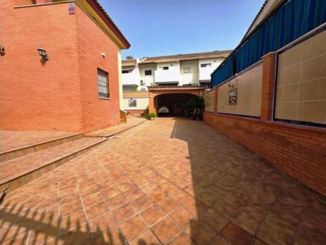 Chalet Venta Bormujos, Centro