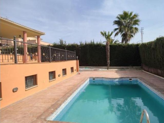 Chalet Venta Baeza, Yedra