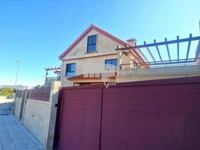 Chalet Venta Baiona, Sabaris